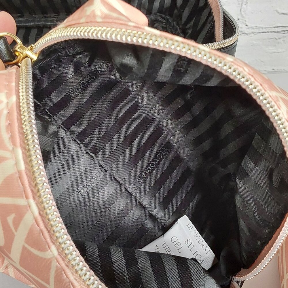 'VICTORIA'S SECRET' LOGO SIGNATURE TRAIN CASE 4 - PIECE SET - Picture 12 of 16